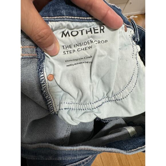 Mother Insider Crop Step Chew Dancing on Coals Jeans 29 - Picture 5 of 7